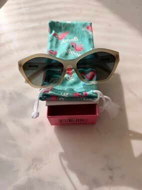 Goodr Deco D polarized sunglasses in colour dolce de Leche Luxe